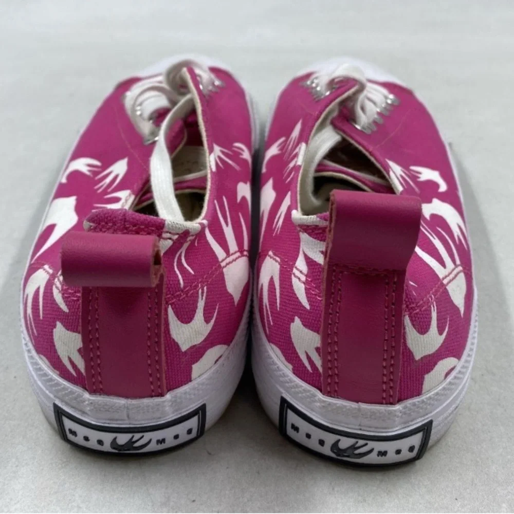 🛑 1 hour sale. Alexander McQueen McQ, 7.5, Magenta &  White Swallows, Sneaker